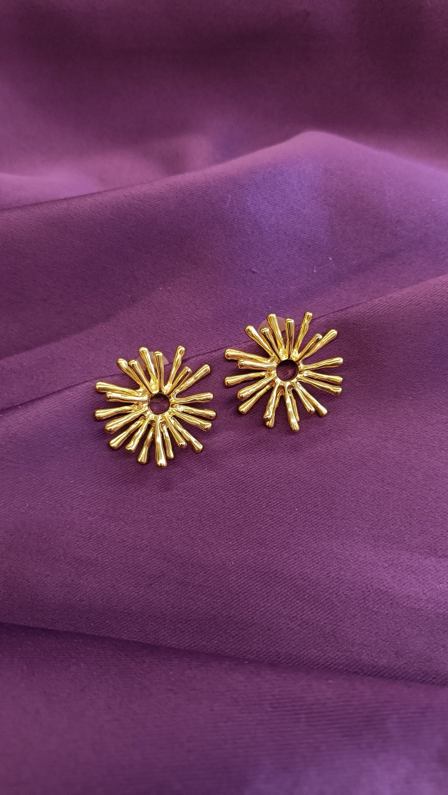 Soleil Studs
