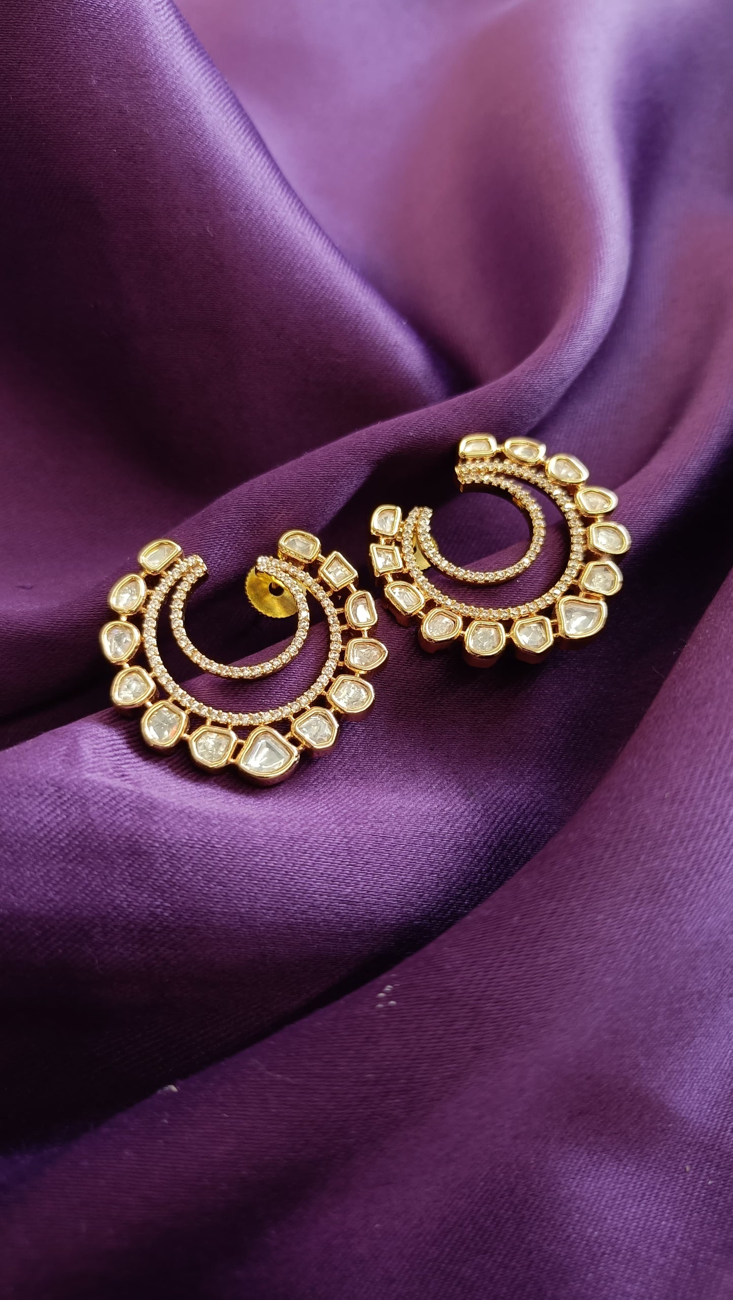 Lustre Studs