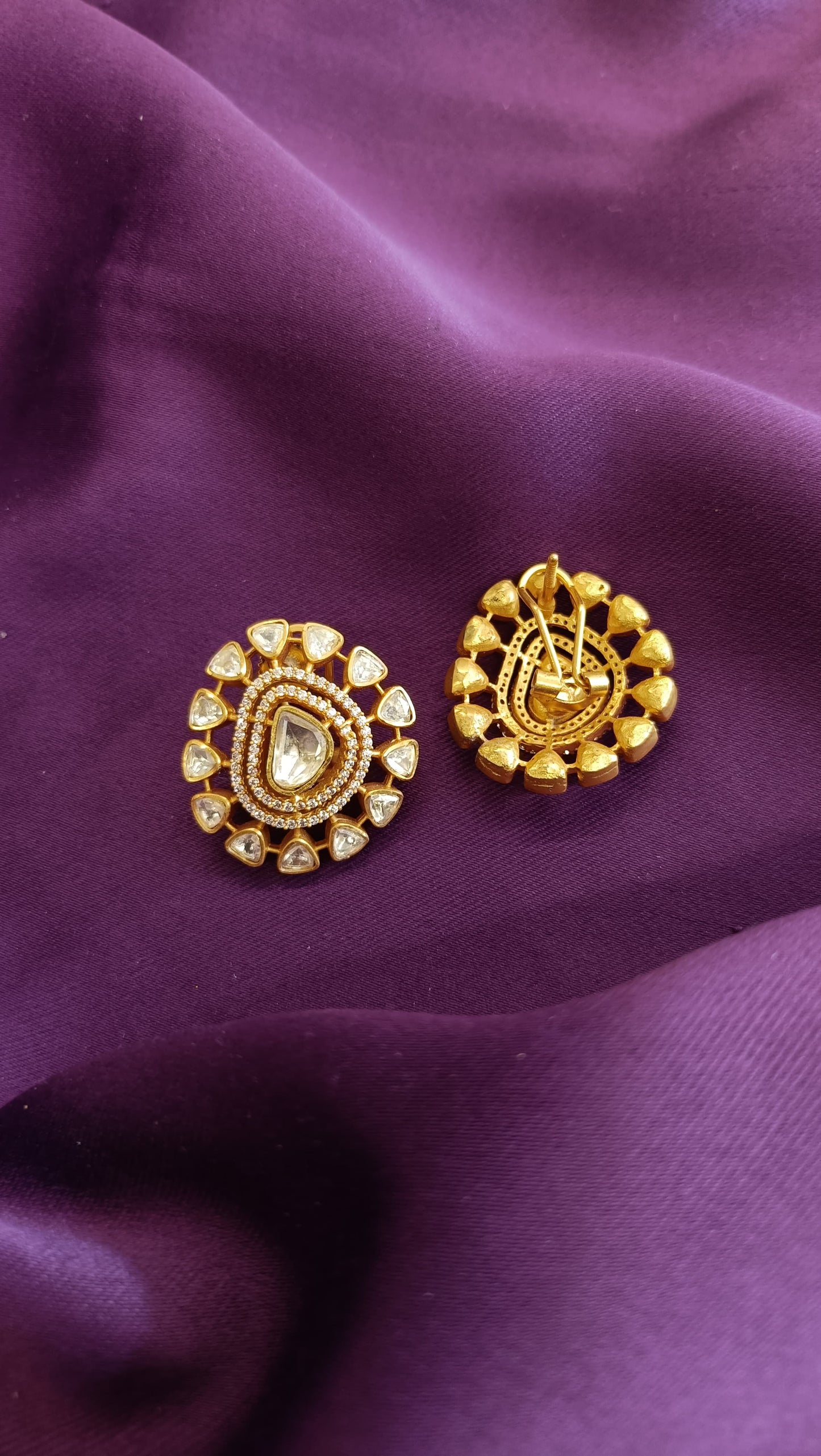 Aarvi Studs