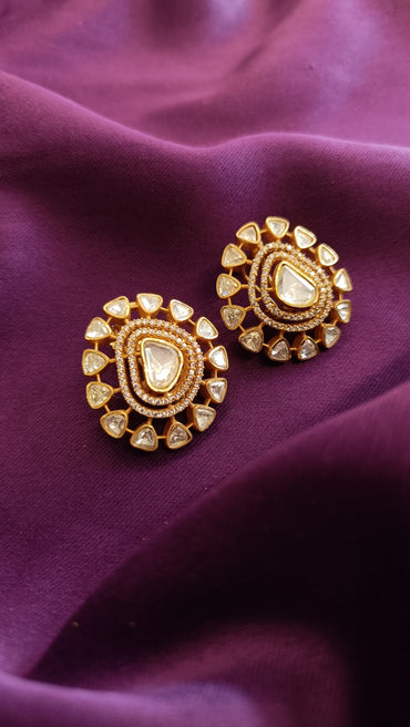 Aarvi Studs