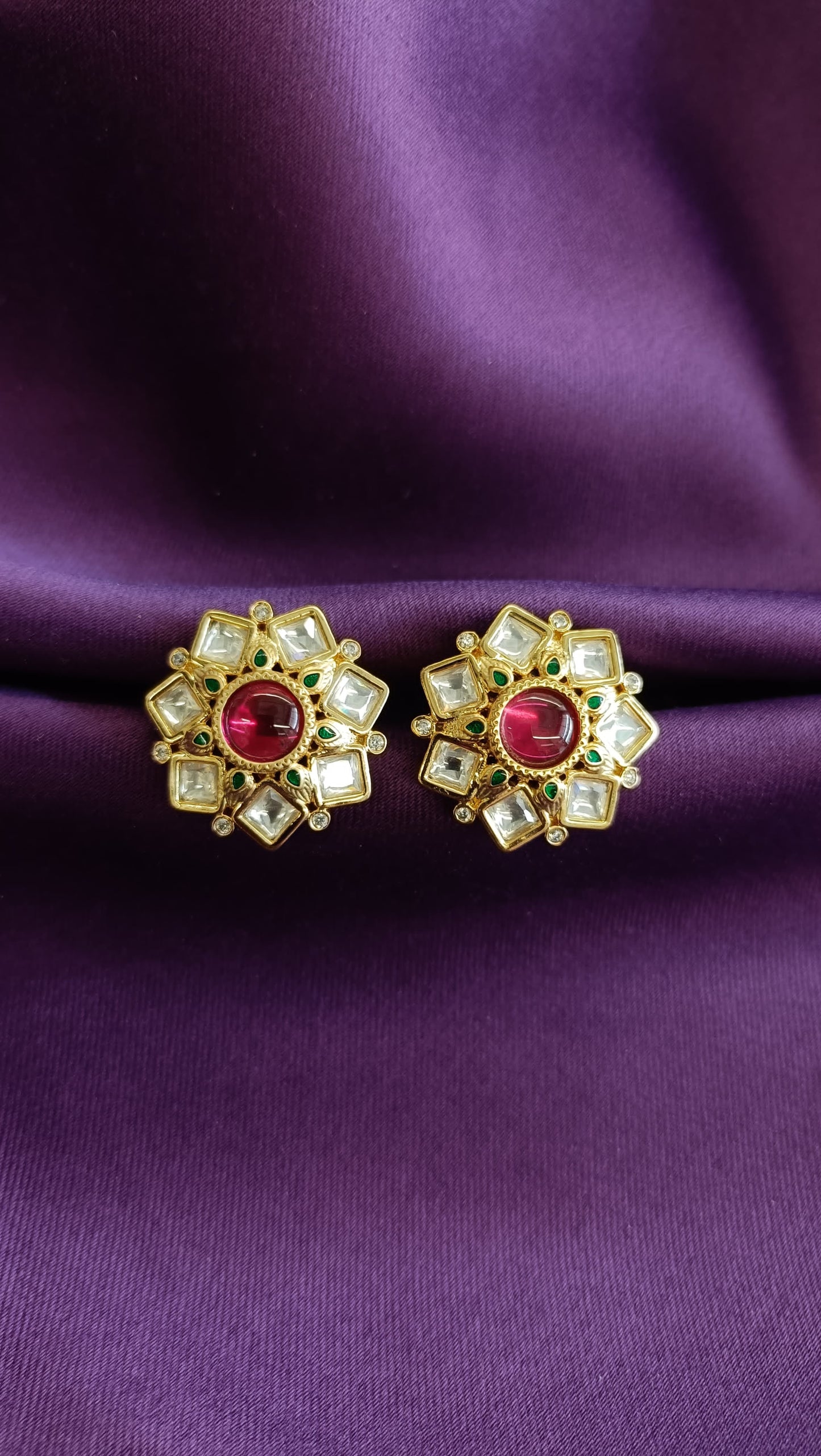 Redlure Studs