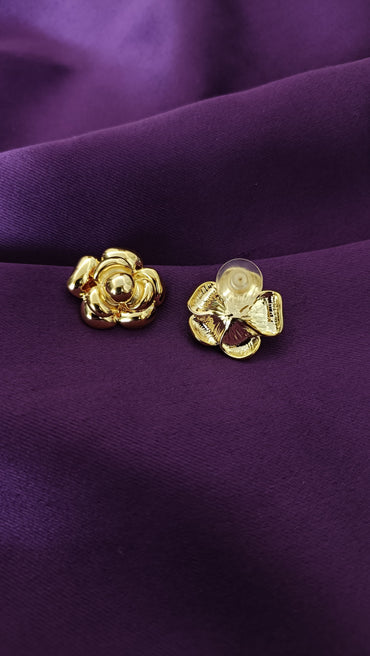 La Rose Studs