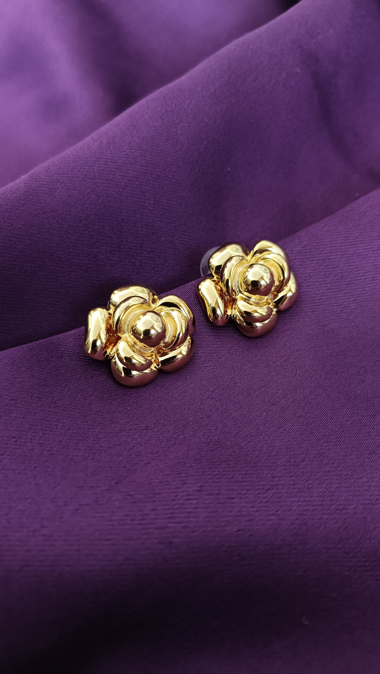 La Rose Studs