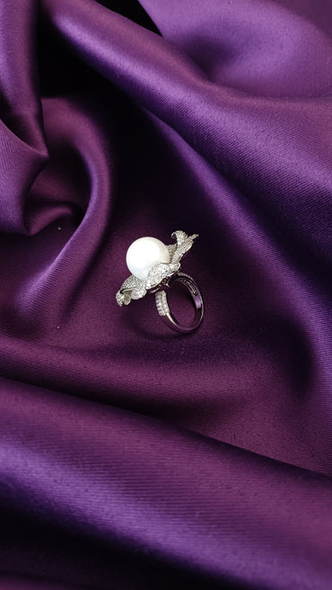 Pearl Flora Ring