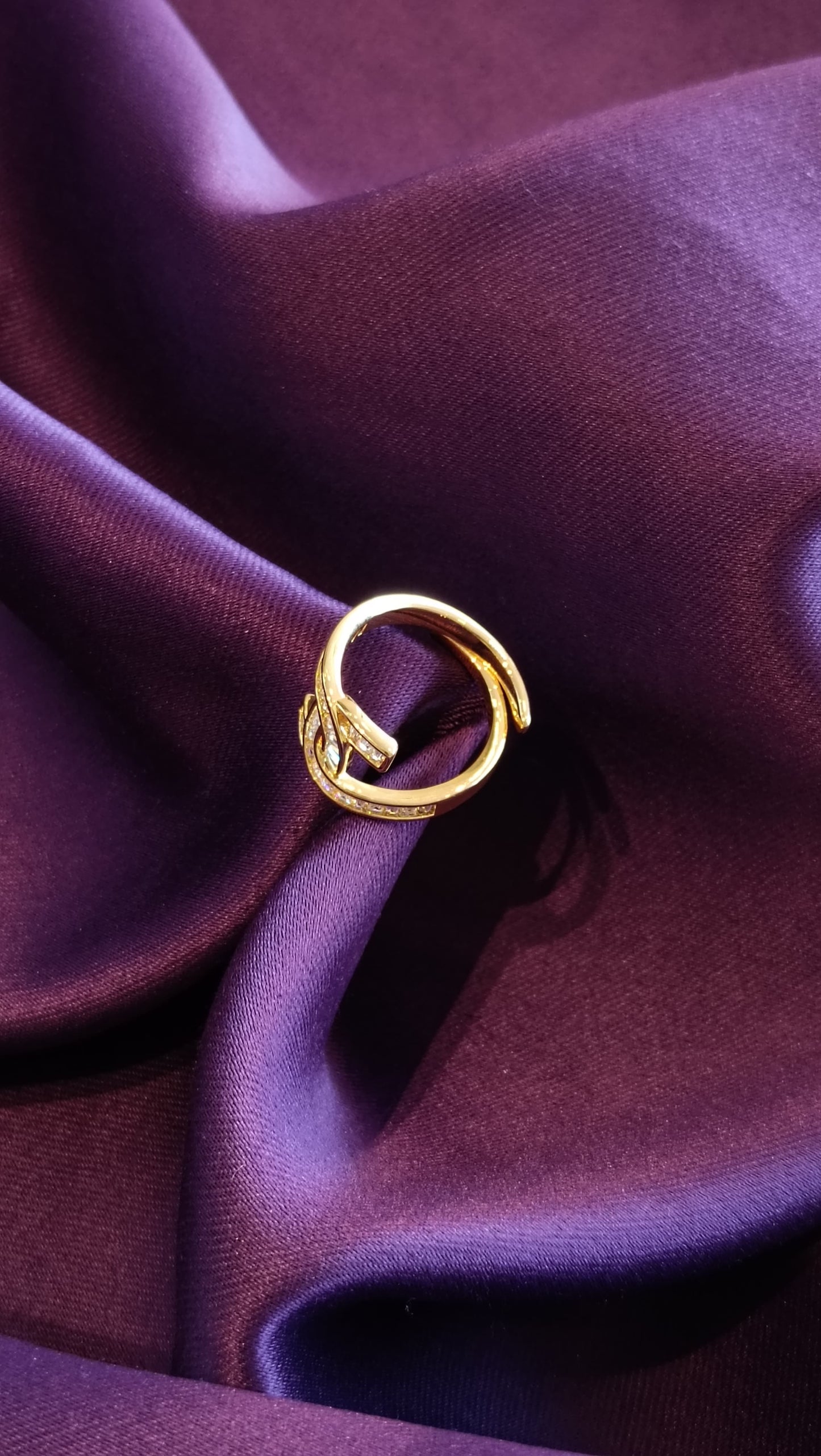 Interlaced Ring