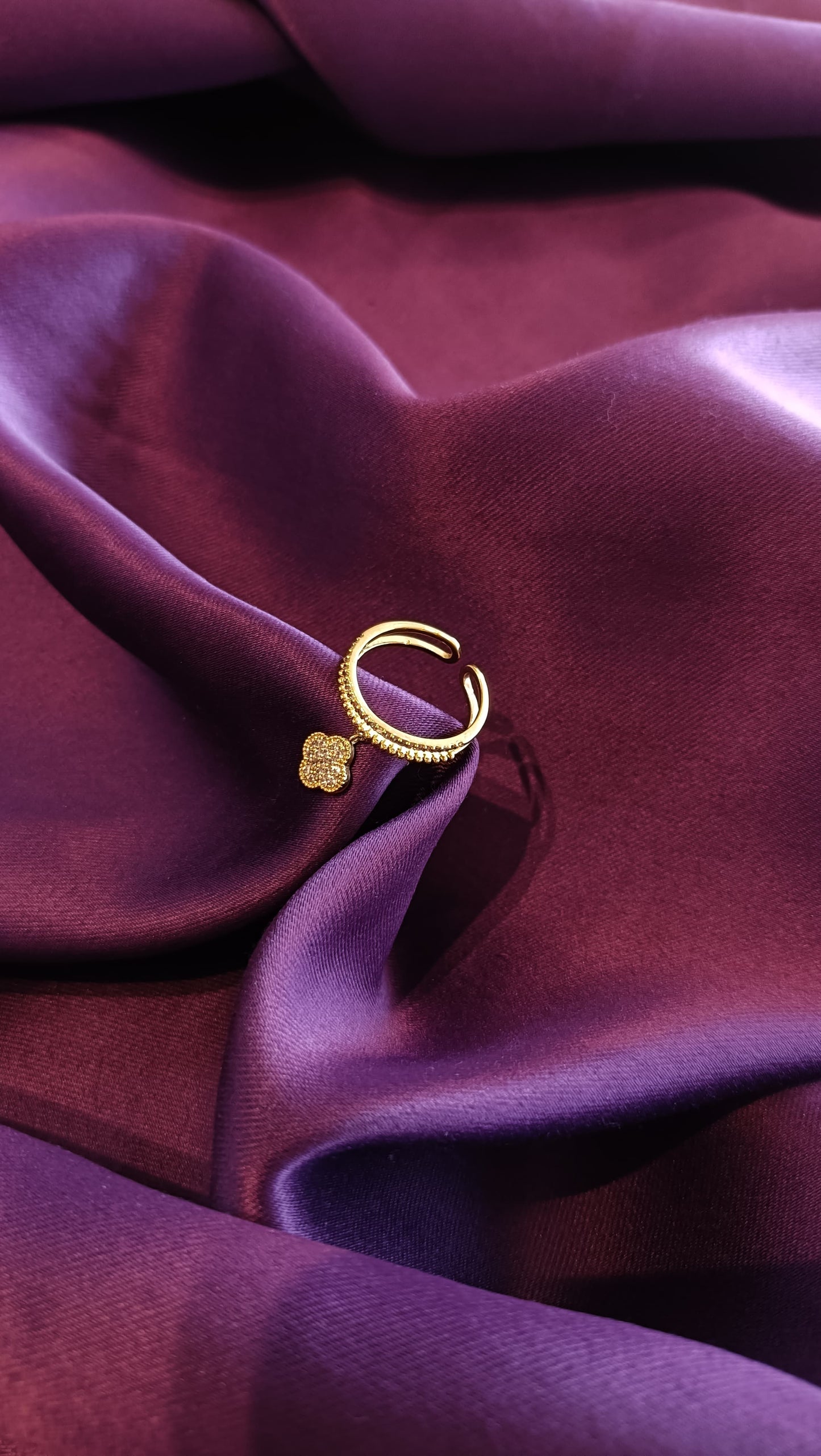 Clover Ring