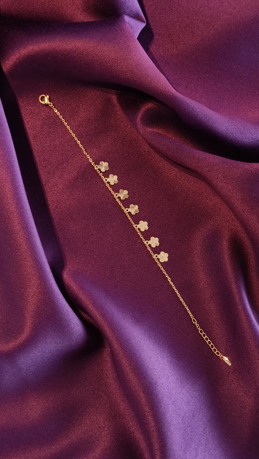 Minimal Floral Charm Bracelet