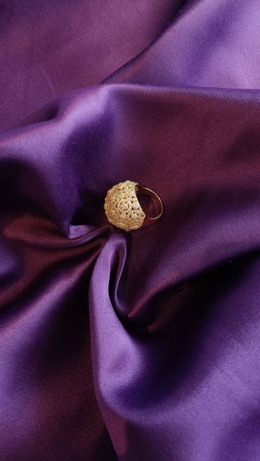 Glimmerstone Ring- Gold
