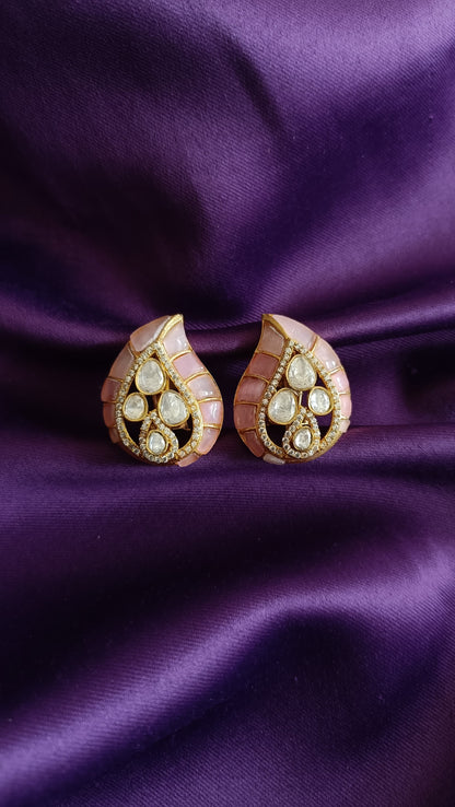 Gulchaand studs