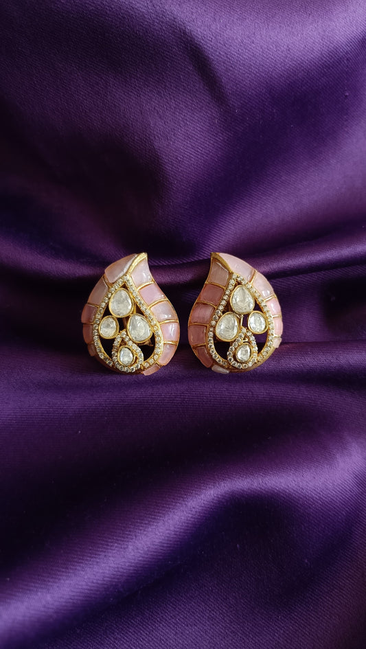 Gulchaand studs