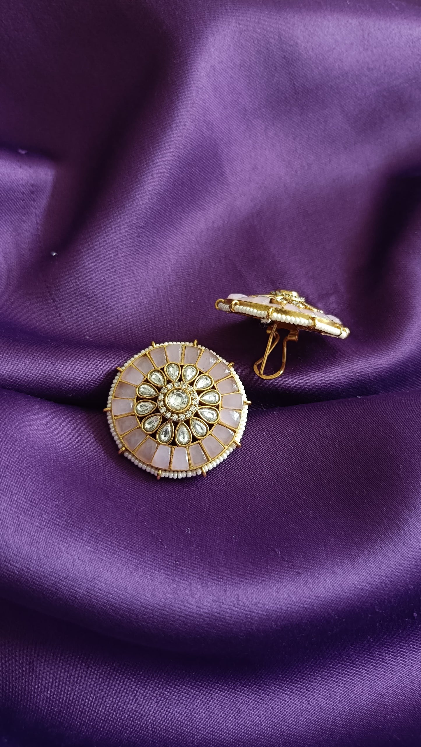 Gulnoor studs