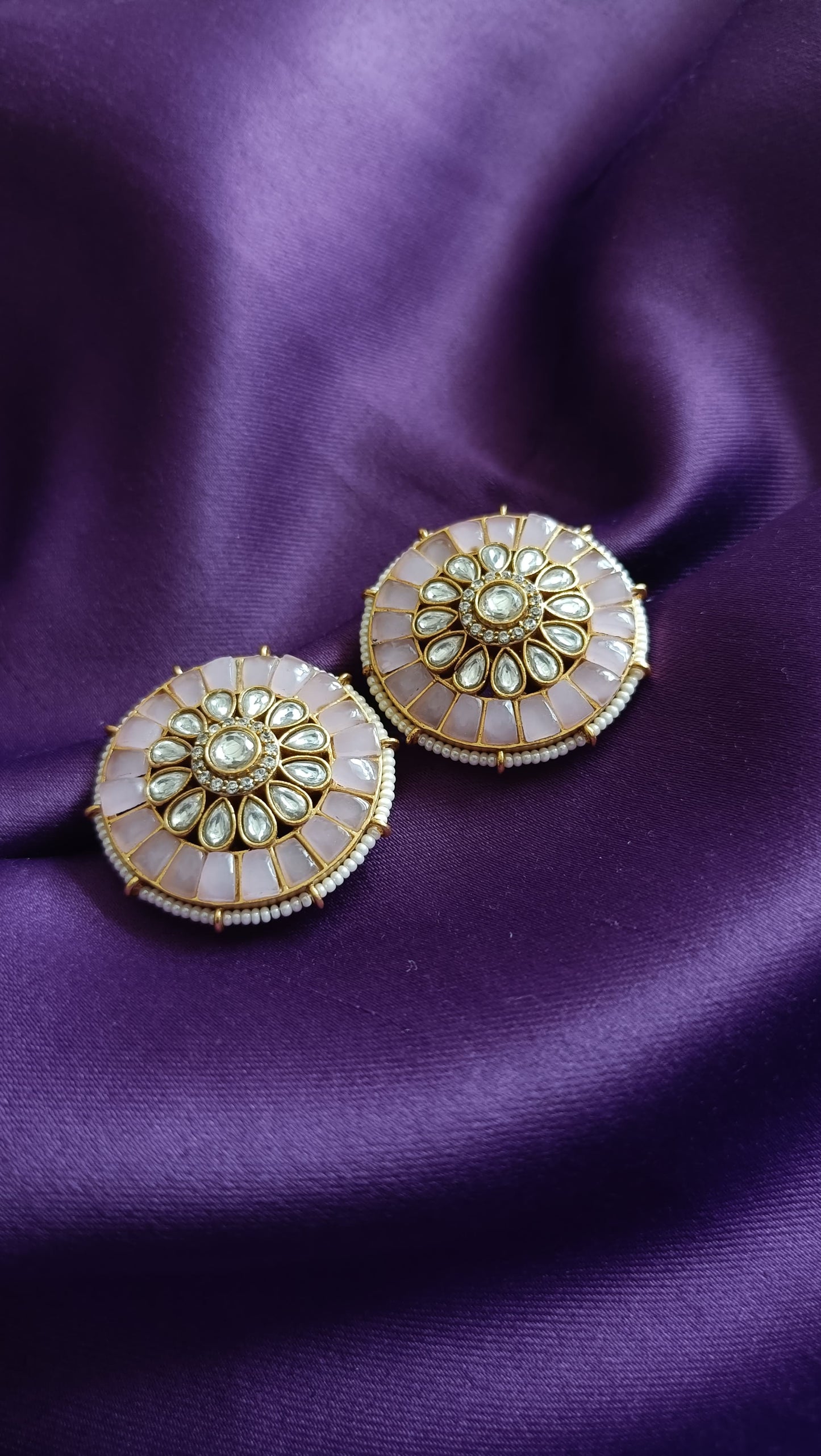 Gulnoor studs