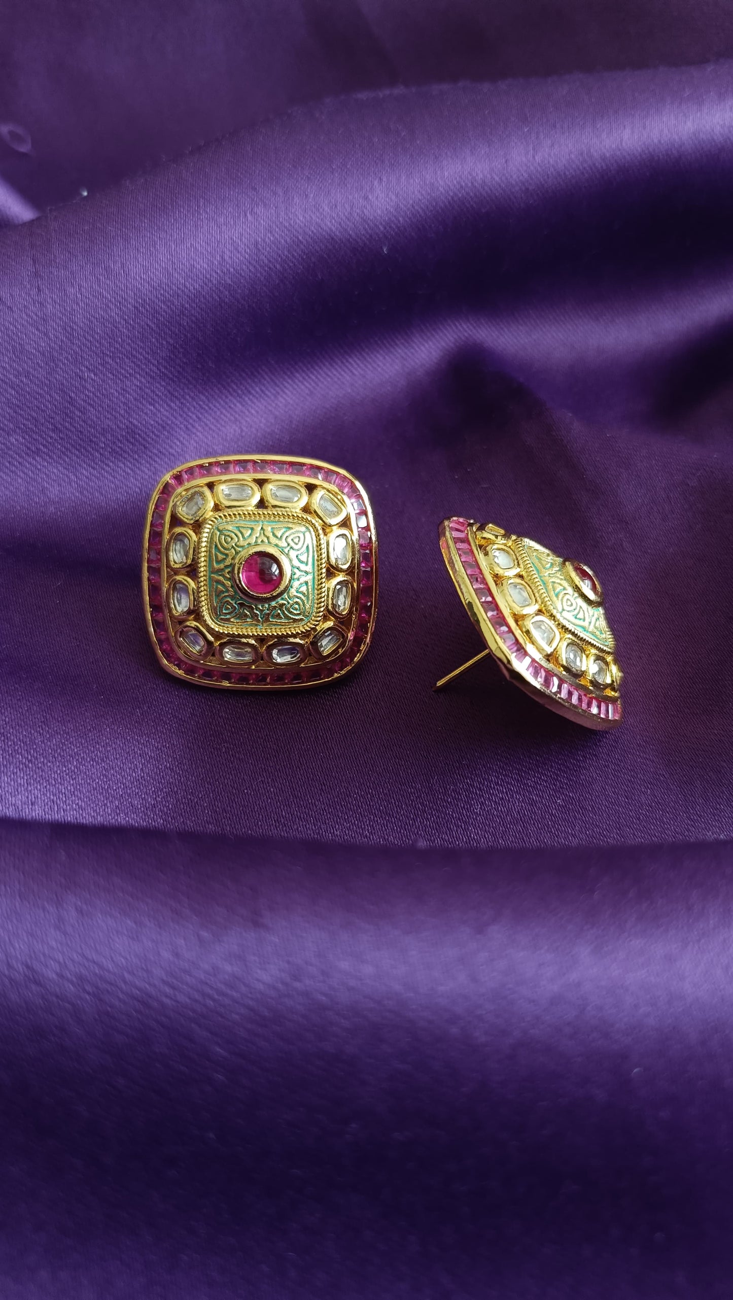 Mehroza studs