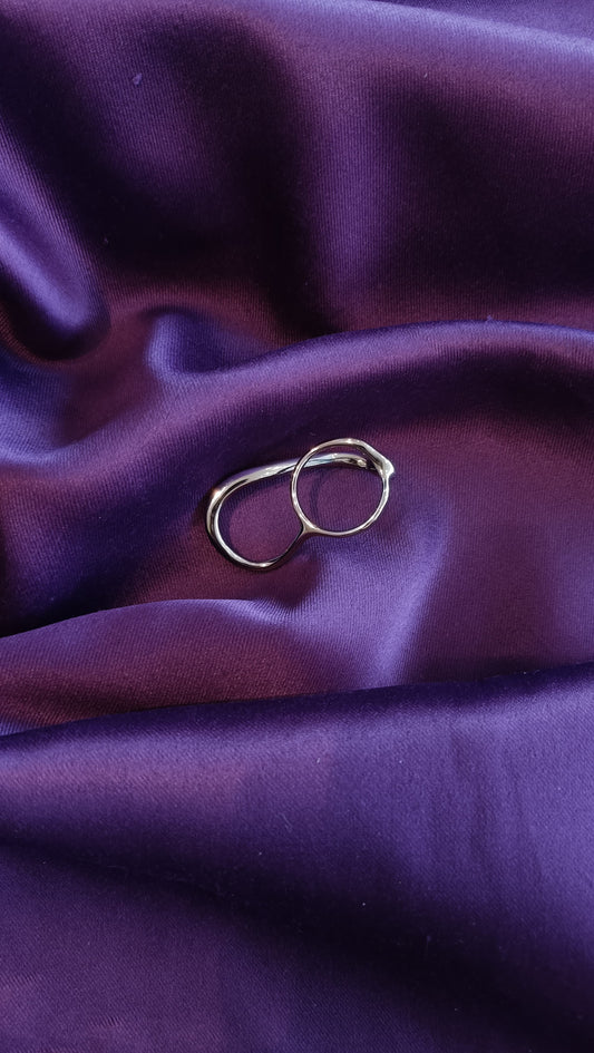 Moonloop Ring