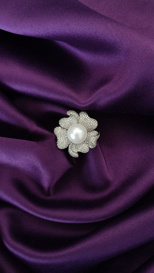 Pearl Flora Ring