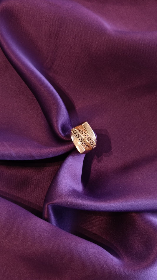 Lustre Ring
