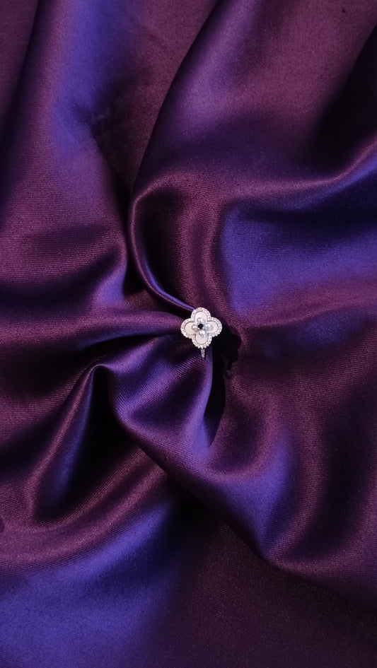 Clover Charm Ring