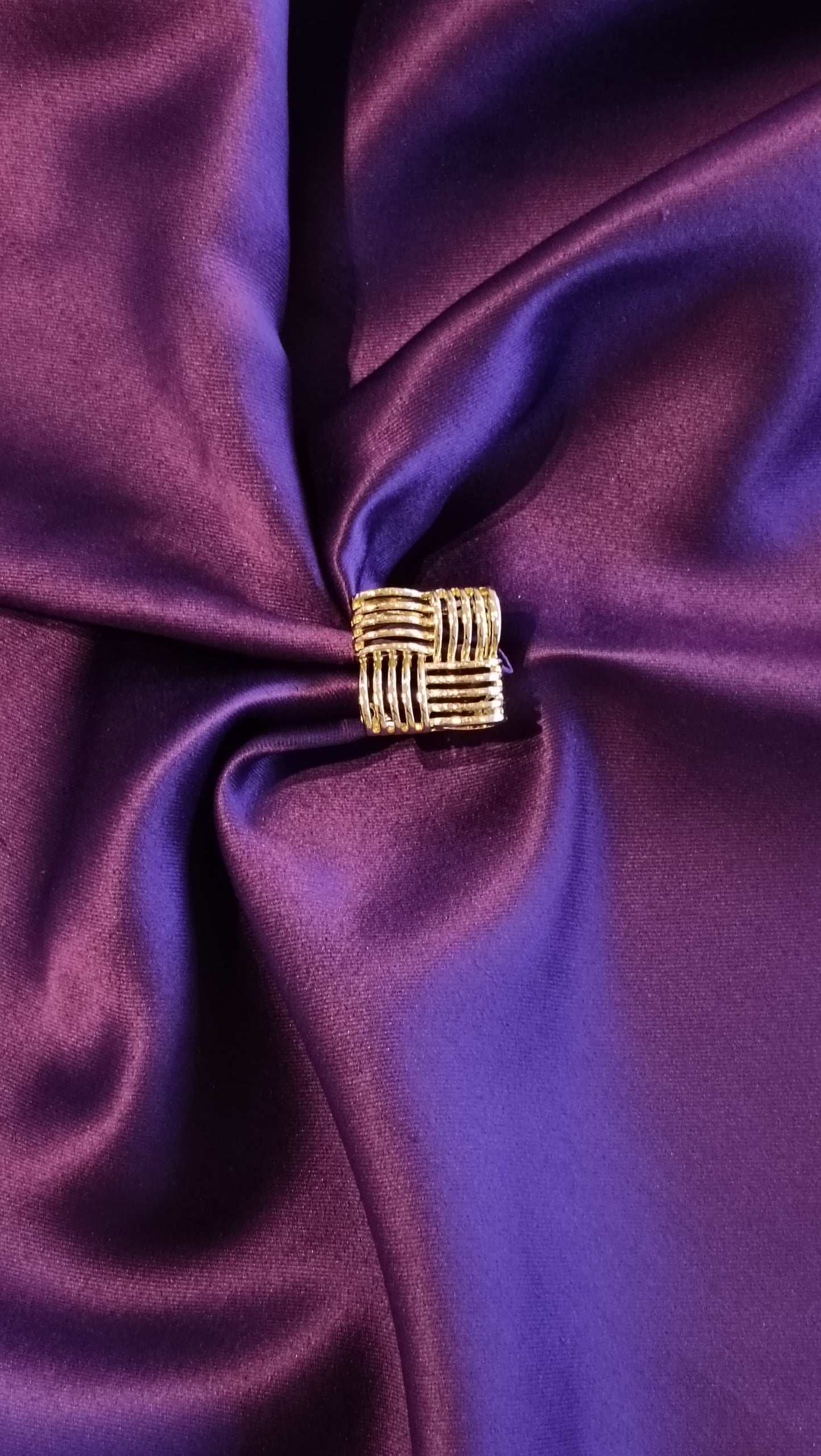 Linear Square Ring