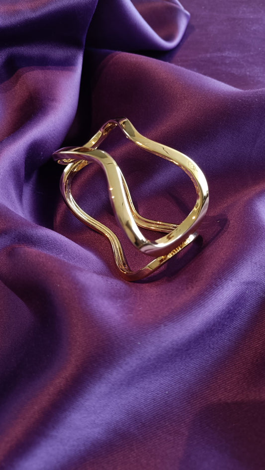 Fluid Chunk Cuff