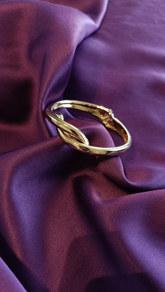 Merge Cuff