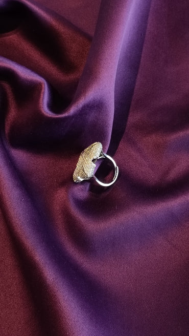 Envelope Ring