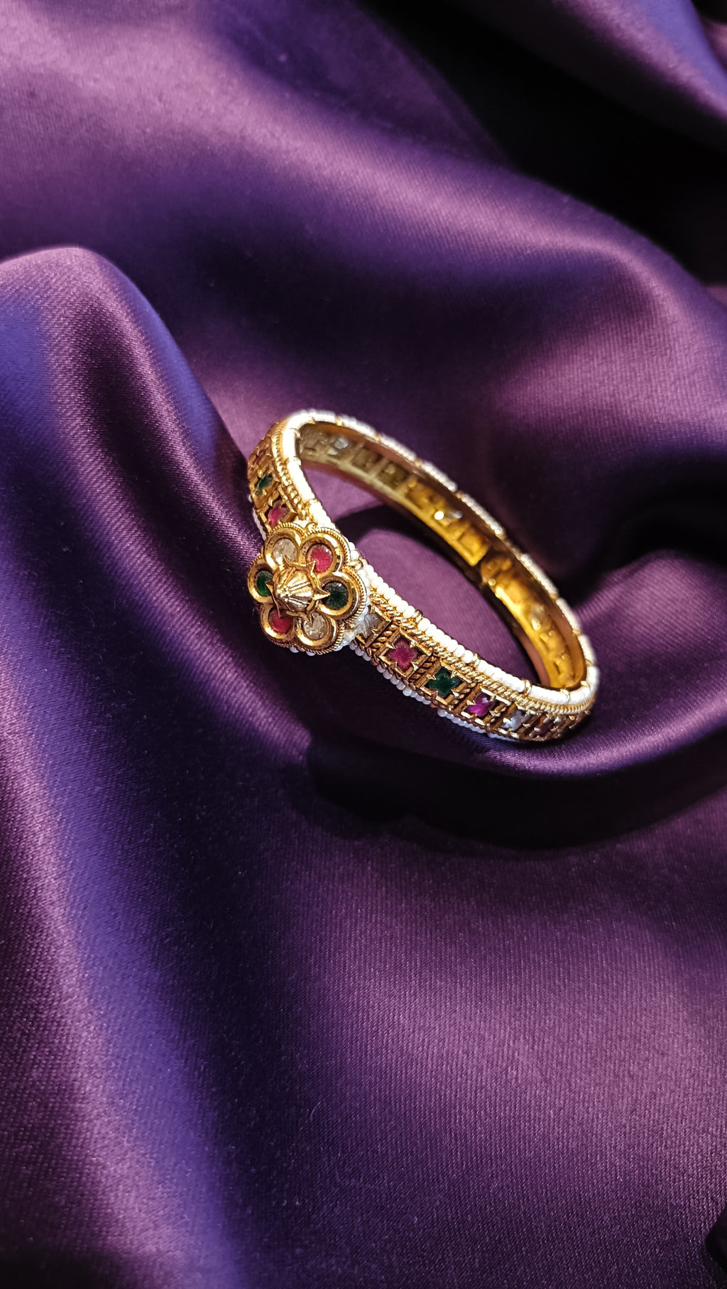 Navratna Polki Floral Clasp Gold Bangle