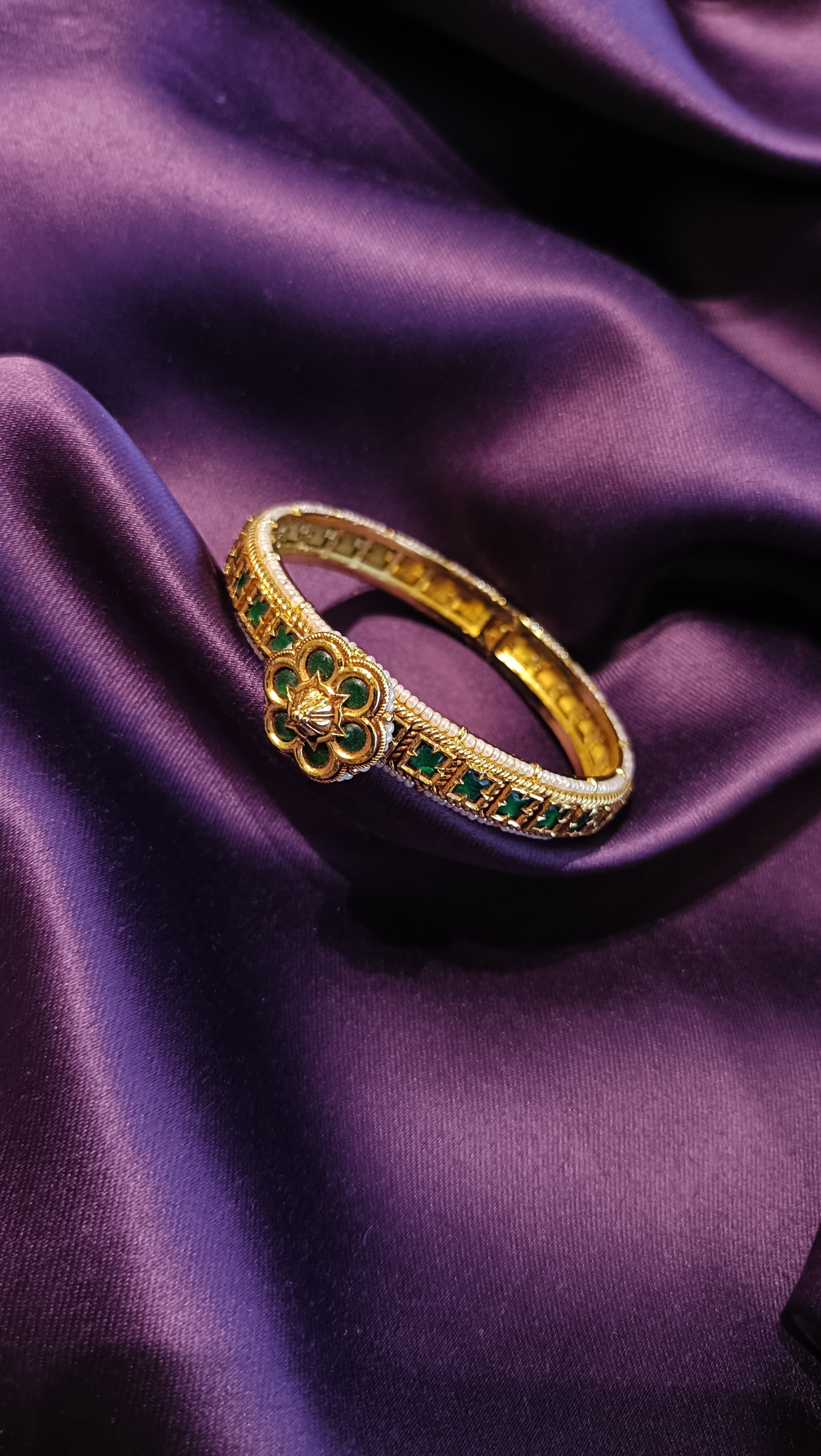 Emerald Floral Centrepiece Gold Cuff Bangle