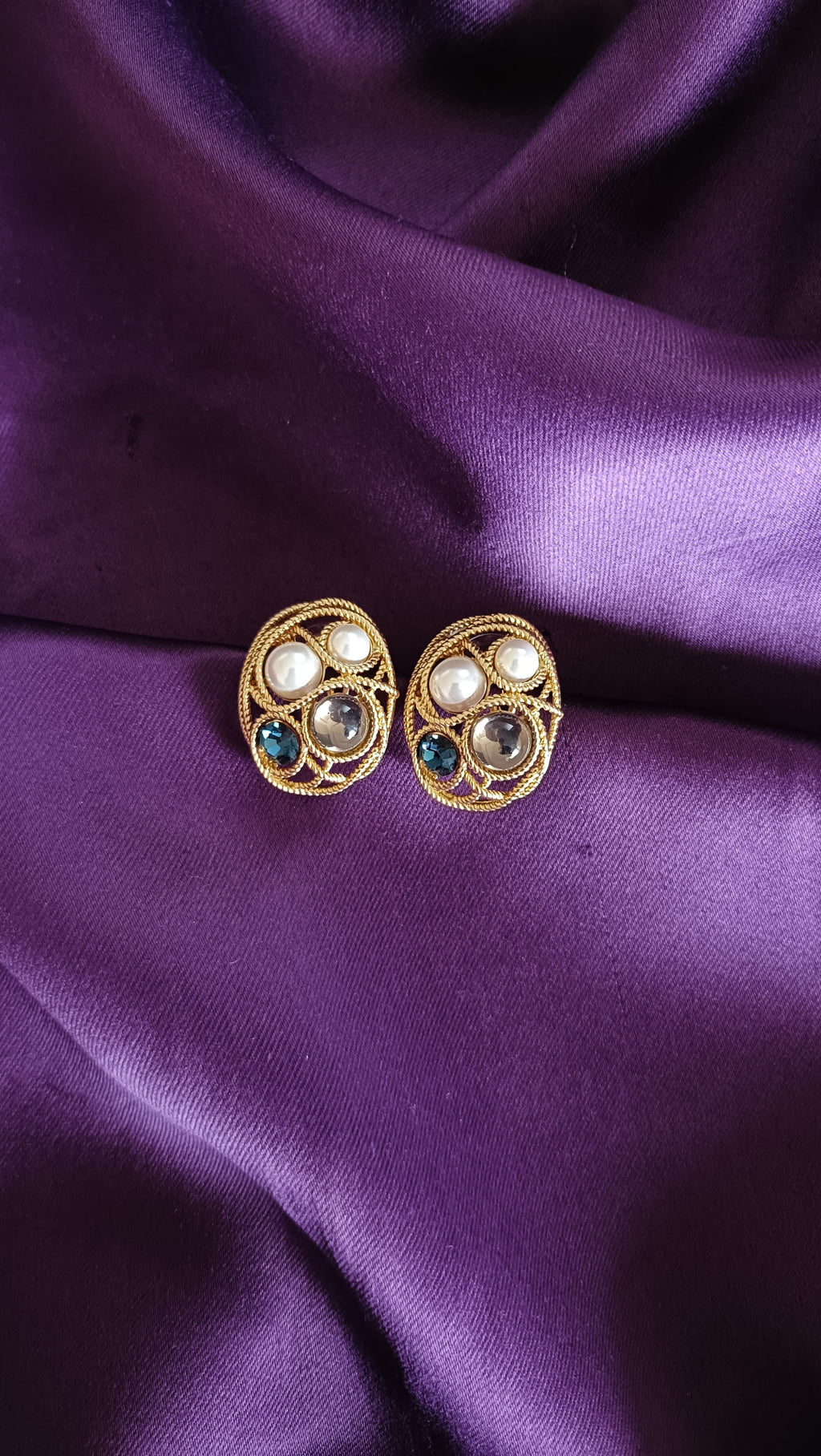 Pearl & Onyx Gold Rope Stud Earrings