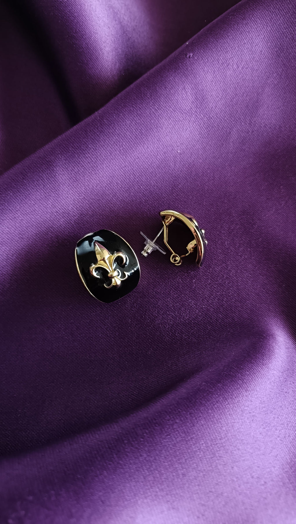 Noir Fleur-de-Lis Gold Stud Earrings