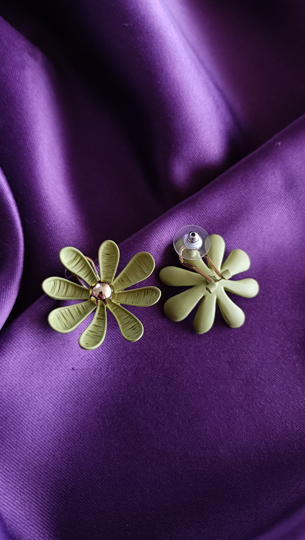 Olive Daisy Enamel Stud Earrings