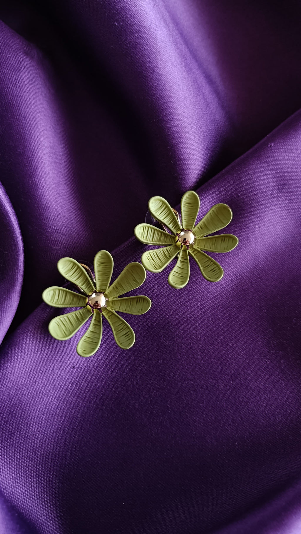 Olive Daisy Enamel Stud Earrings