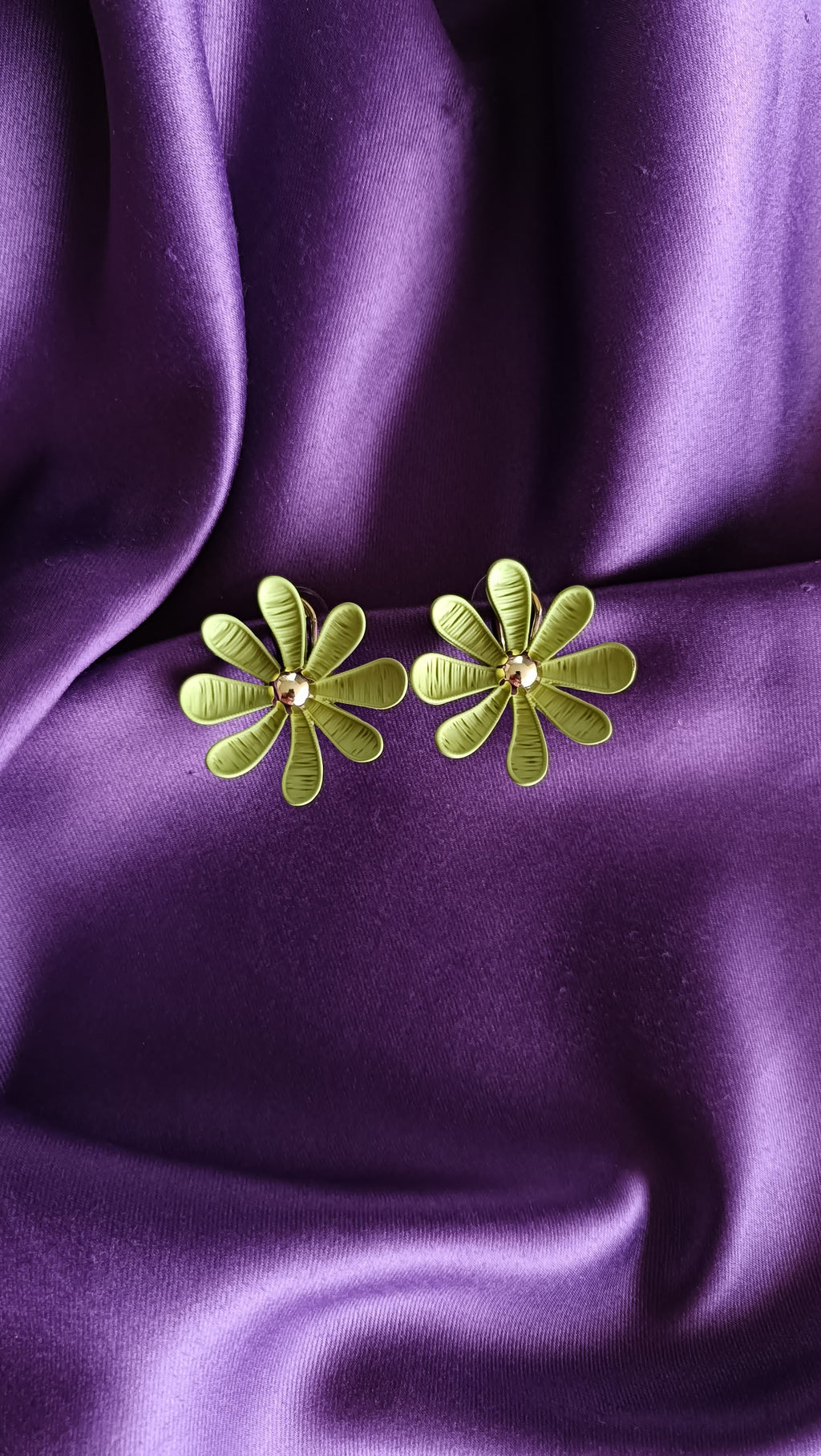 Olive Daisy Enamel Stud Earrings