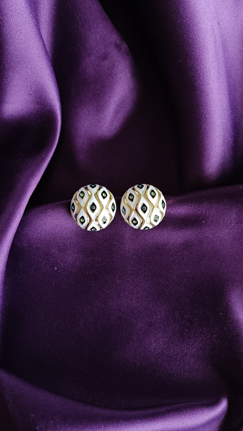 Ivory Lattice Dome Stud Earrings