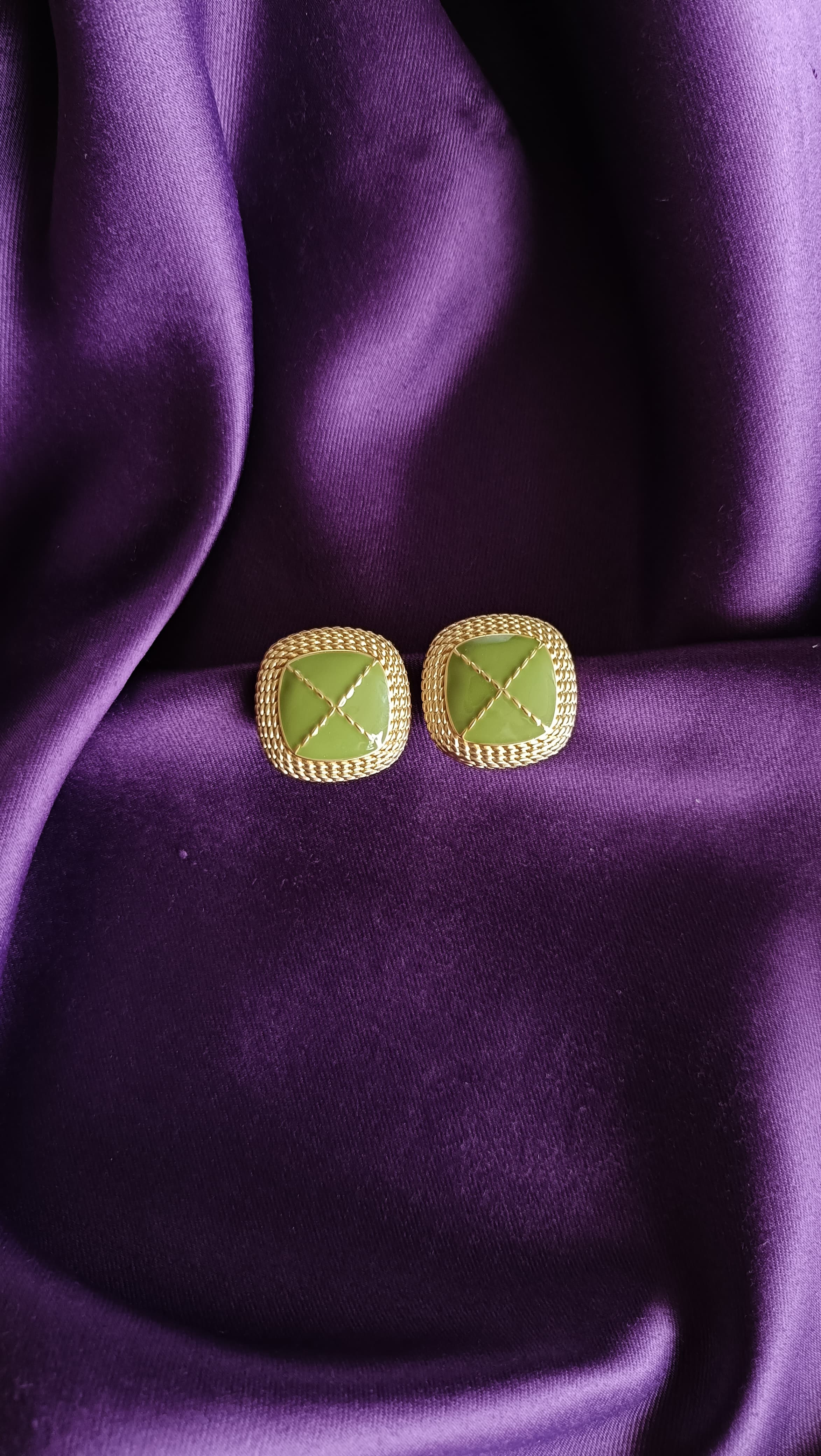 Olive Quilted Gold Chain Stud Earrings