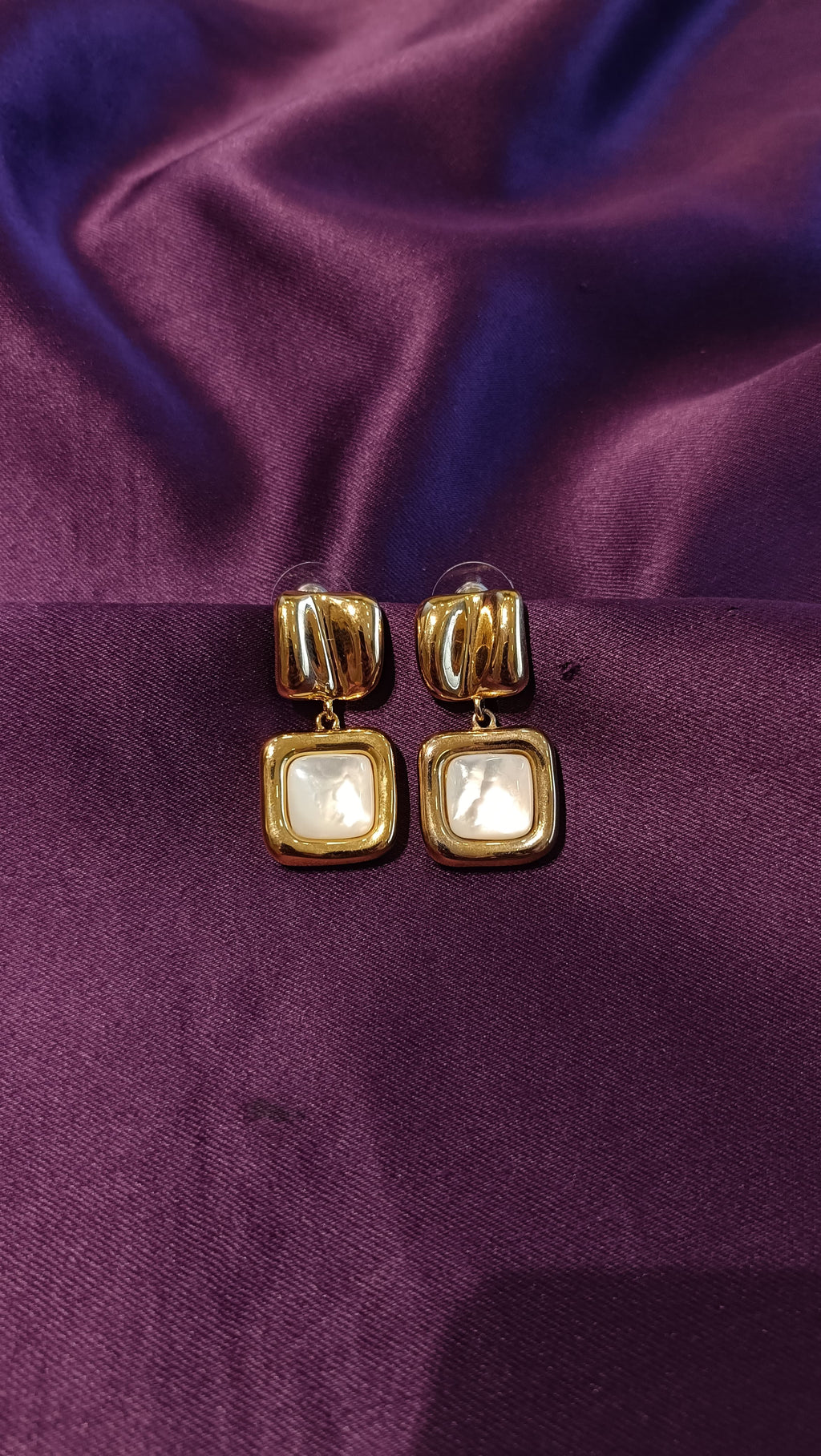 Mother-of-Pearl Cushion Square Earrings