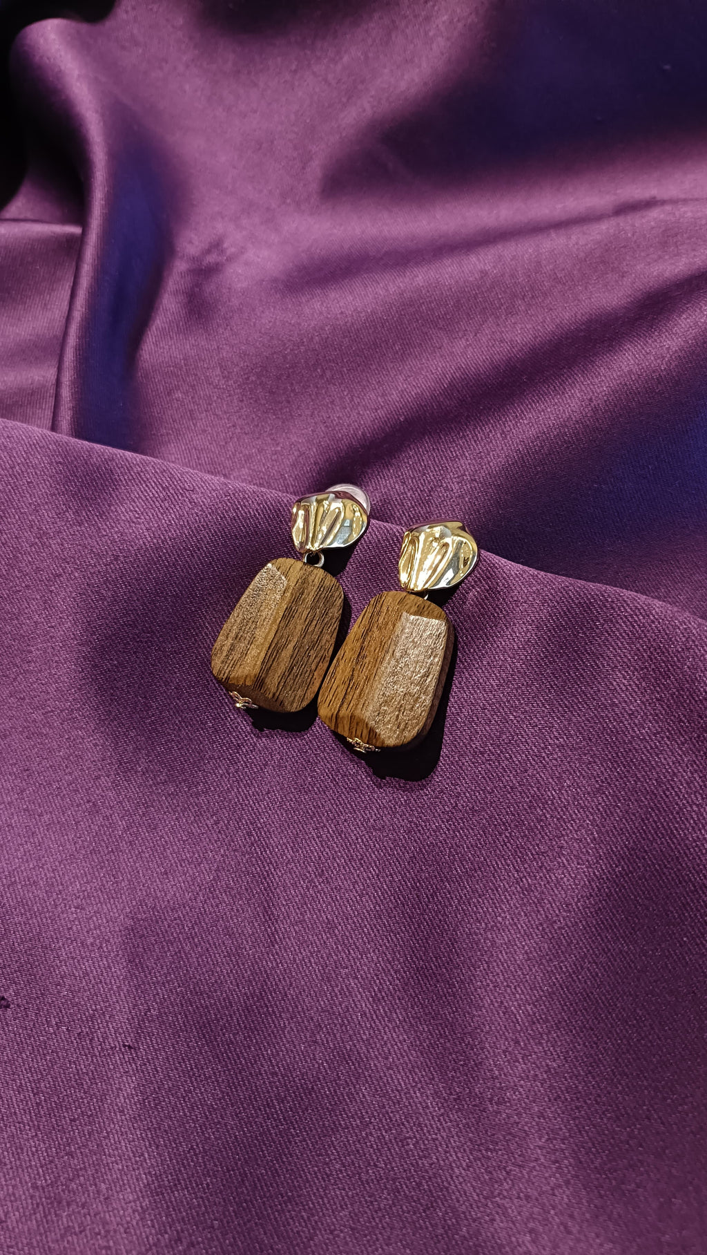 Wood Grain & Hammered Gold Drop Earrings