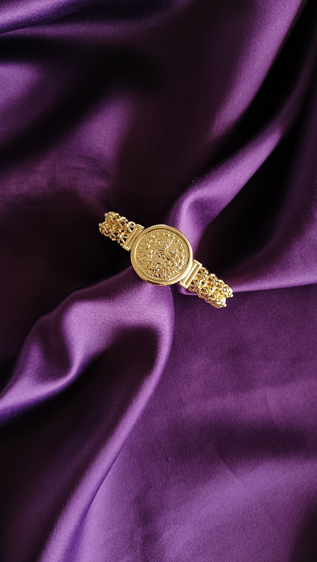 Gold Plated Floral Coin Medallion Chain Bracelet